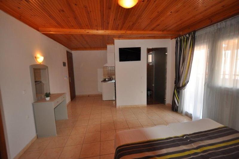 לימנריה Hotel Asterias מראה חיצוני תמונה